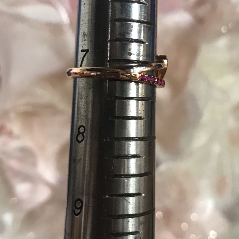14K ROSE GOLD AND RUBY SPLIT SHANK RING (7.25) - Picture 9 of 14
